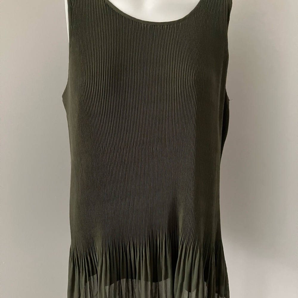 Roz & Ali Dark Green Pleated Tank Top